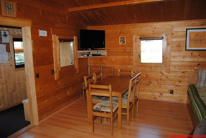 Společenská místnost s televizí